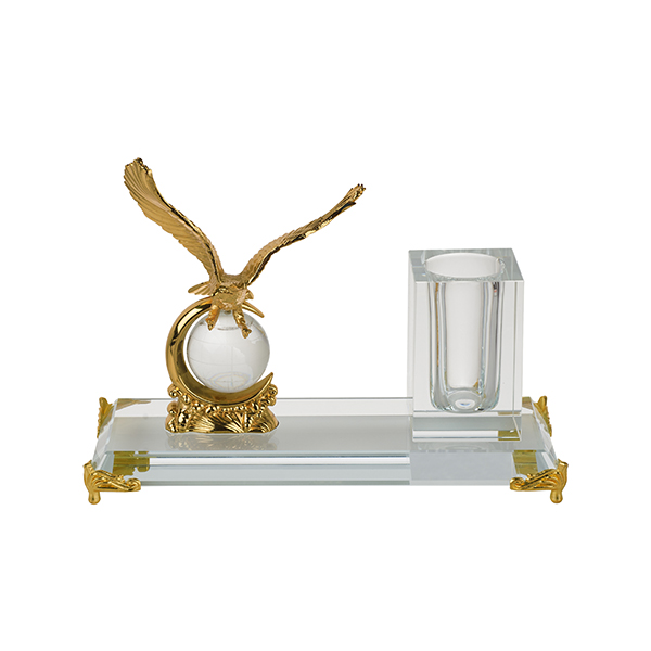 מעמד קריסטל נשר מוזהב על גלובוס עם כוס לעטים - תמונה 2