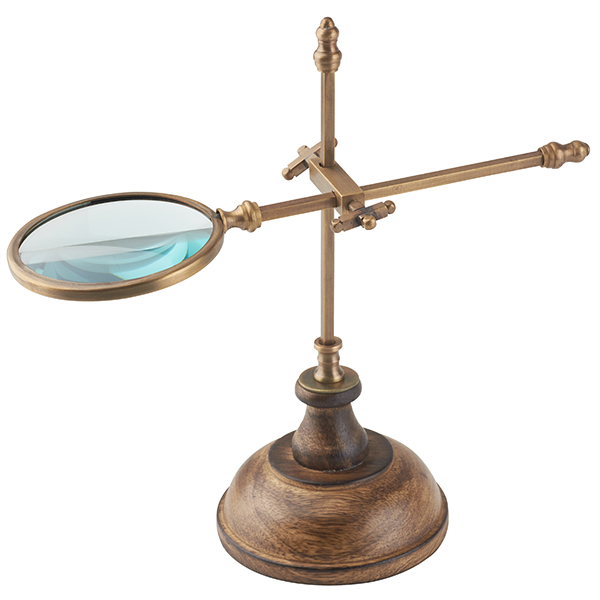 זכוכית מגדלת מהודרת על בסיס עץ ונחושת