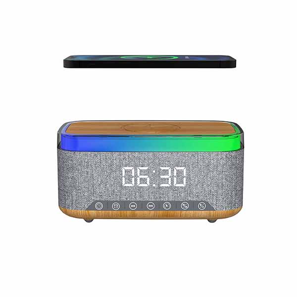 מטען אלחוטי מהיר 15W  משולב עם רדיו/רמקול Bluetooth 10W ושעון דיגיטלי - תמונה 4