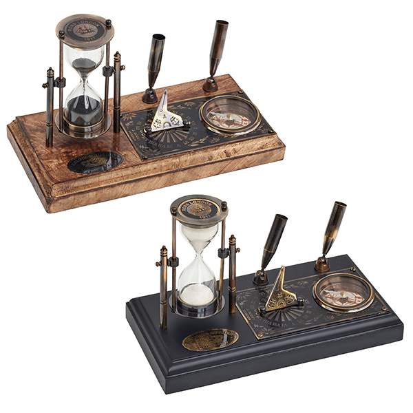 מעמד שולחני יוקרתי עץ עם שעון חול, שעון שמש, מעמד עטים ומצפן