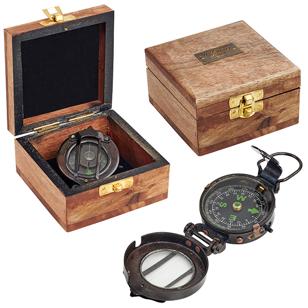 "מהנדס" מצפן שעון שמש מהודר במארז עץ