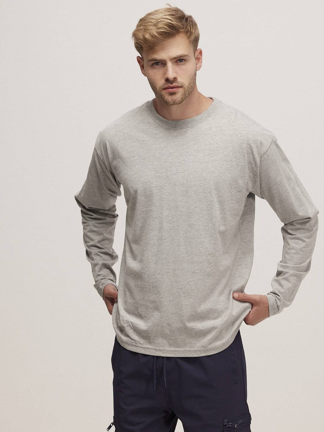 חולצת טריקו גבר צווארון עגול שרוול ארוך