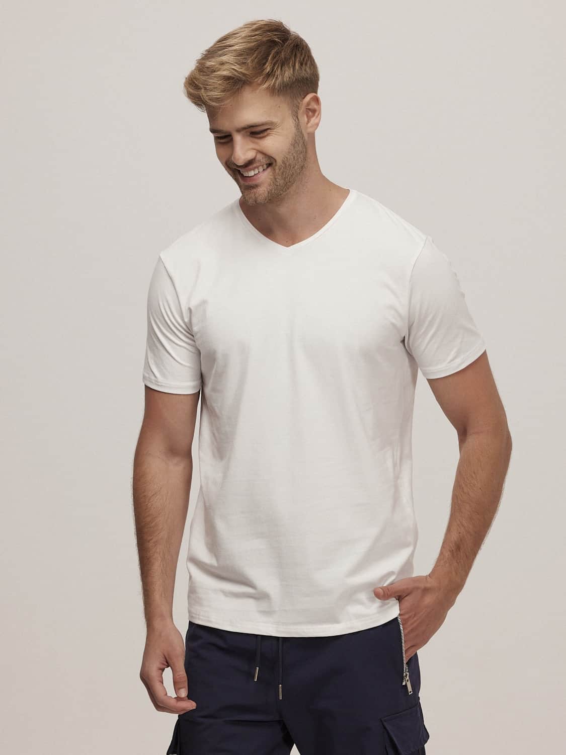 חולצת לייקרה צווארון V גבר שרוול קצר - תמונה 2