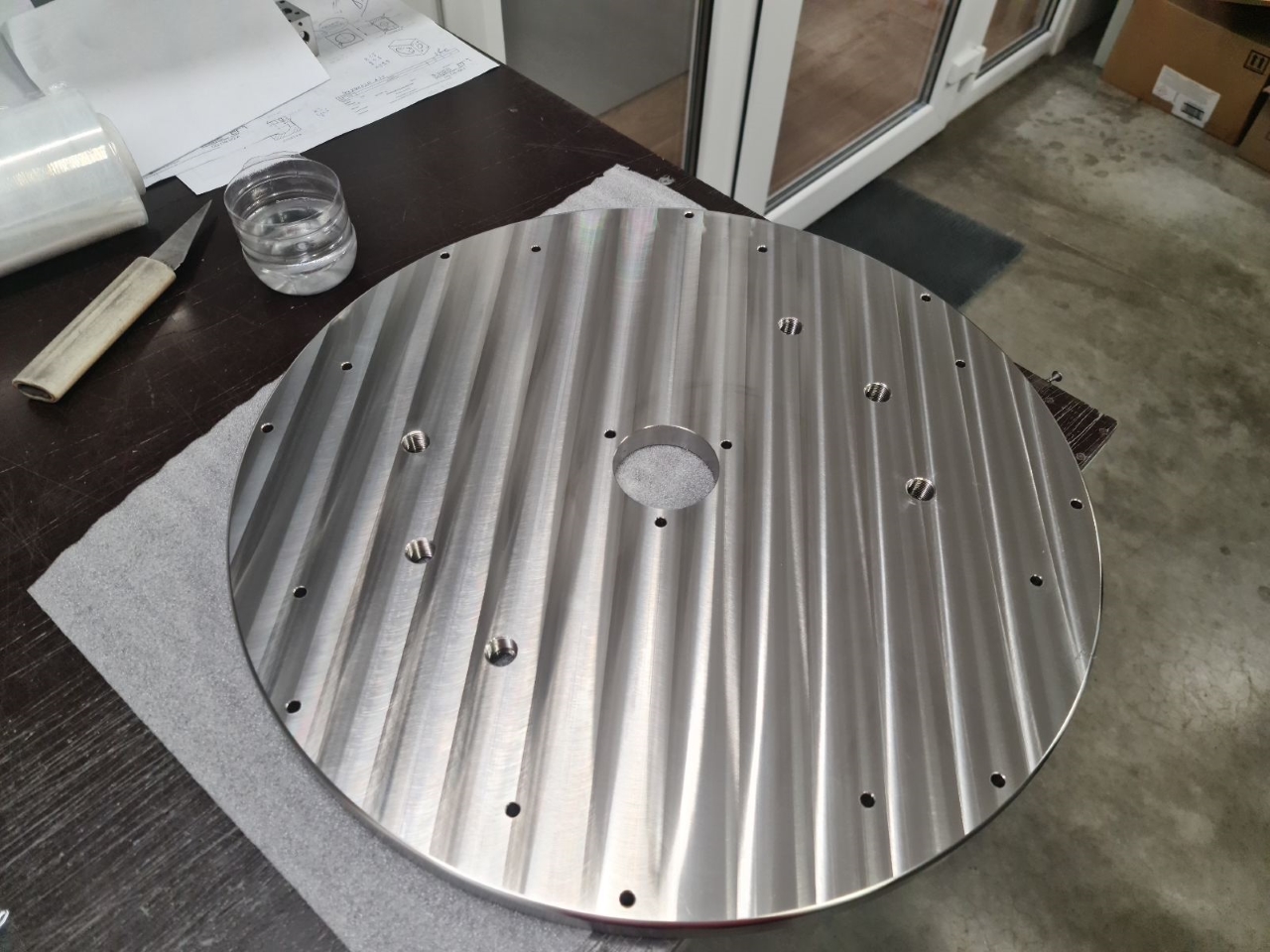 Precision CNC milling stainless steel.