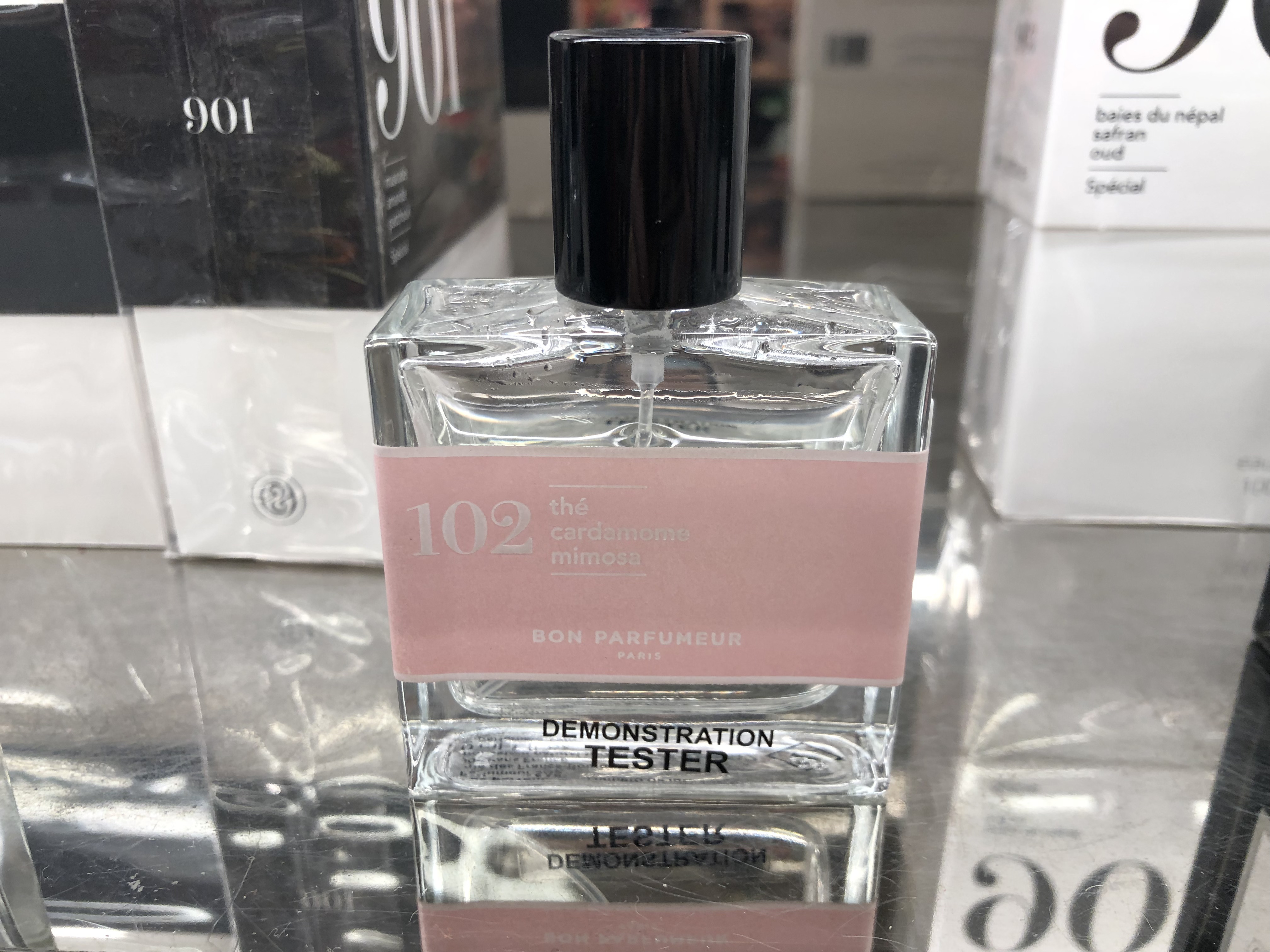 アップカミングなパリの香水が日本上陸!『BON PARFUMEUR(ボン・パフューマー)』の「102」