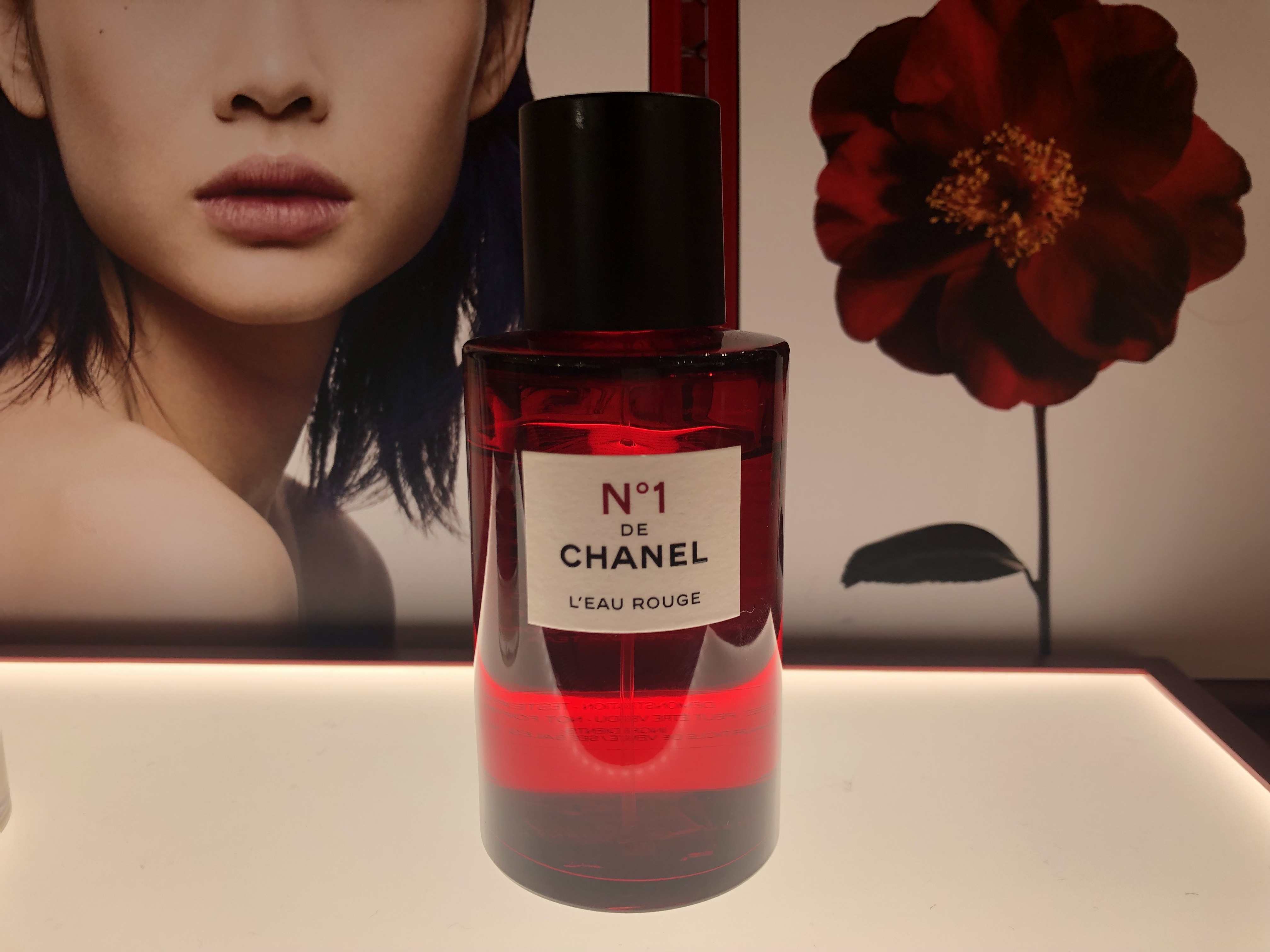 『CHANEL(シャネル)』から待望の新シリーズ「L’EAU ROUGE N°1 DE CHANEL(ロー ルージュ N°1 ドゥ シャネル)」が登場!