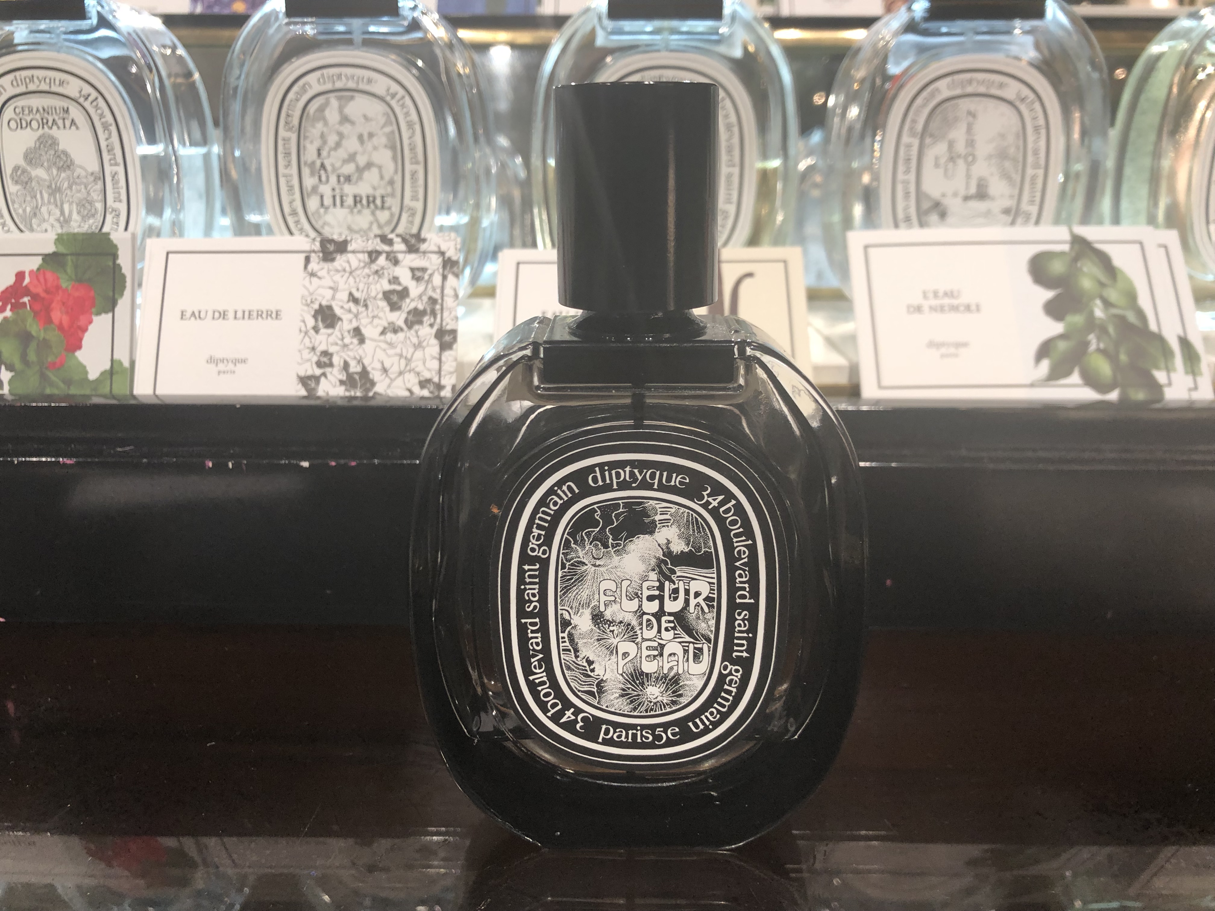 ギリシャ神話をベースにした人肌の香り。「Fleur De Peau(フルール ドゥ ポー)」/『Diptyque(ディプティック)』