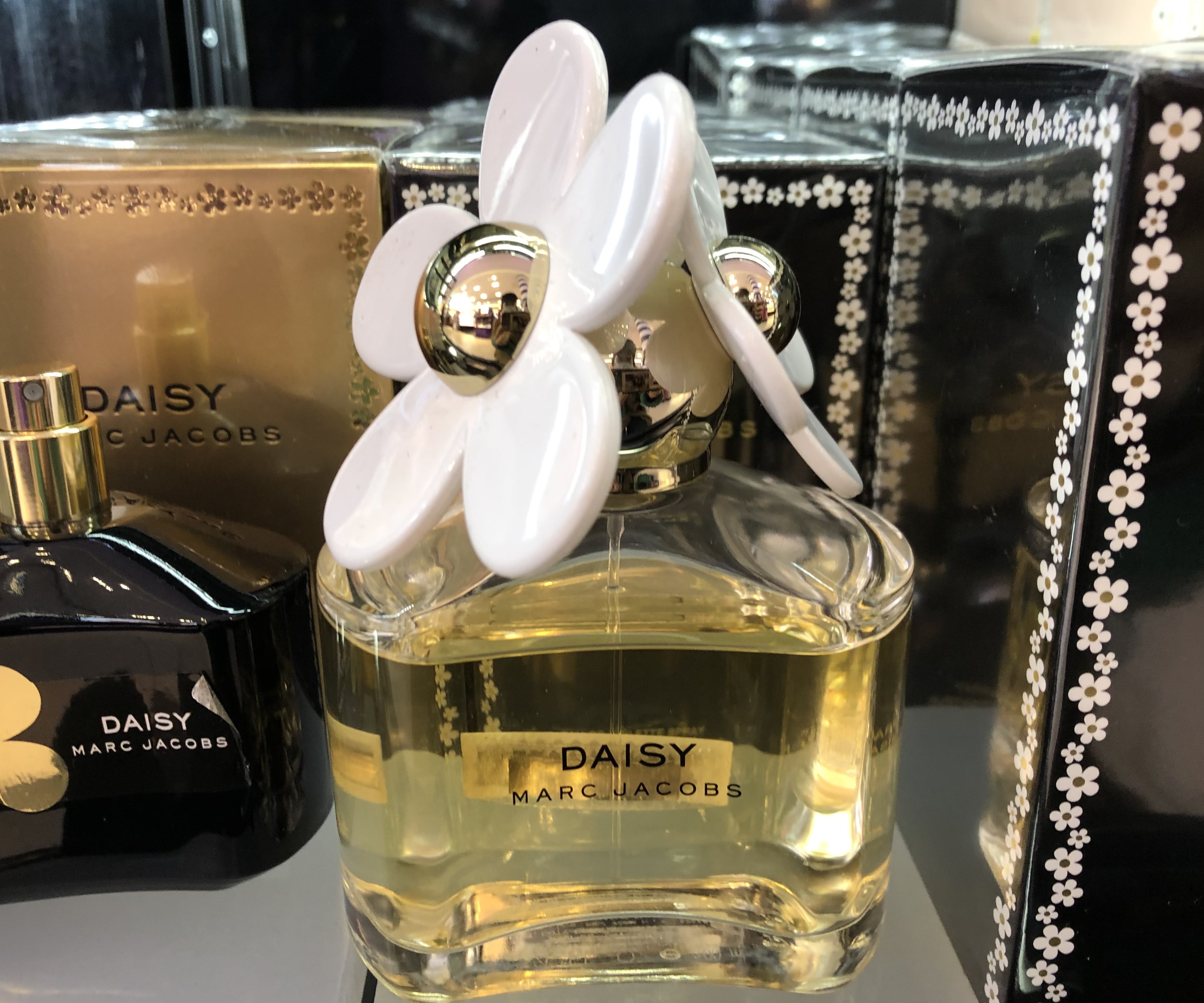 妖精のような透明感を持つ『MARC JACOBS(マーク・ジェイコブス)』の「DAISY(デイジー)」