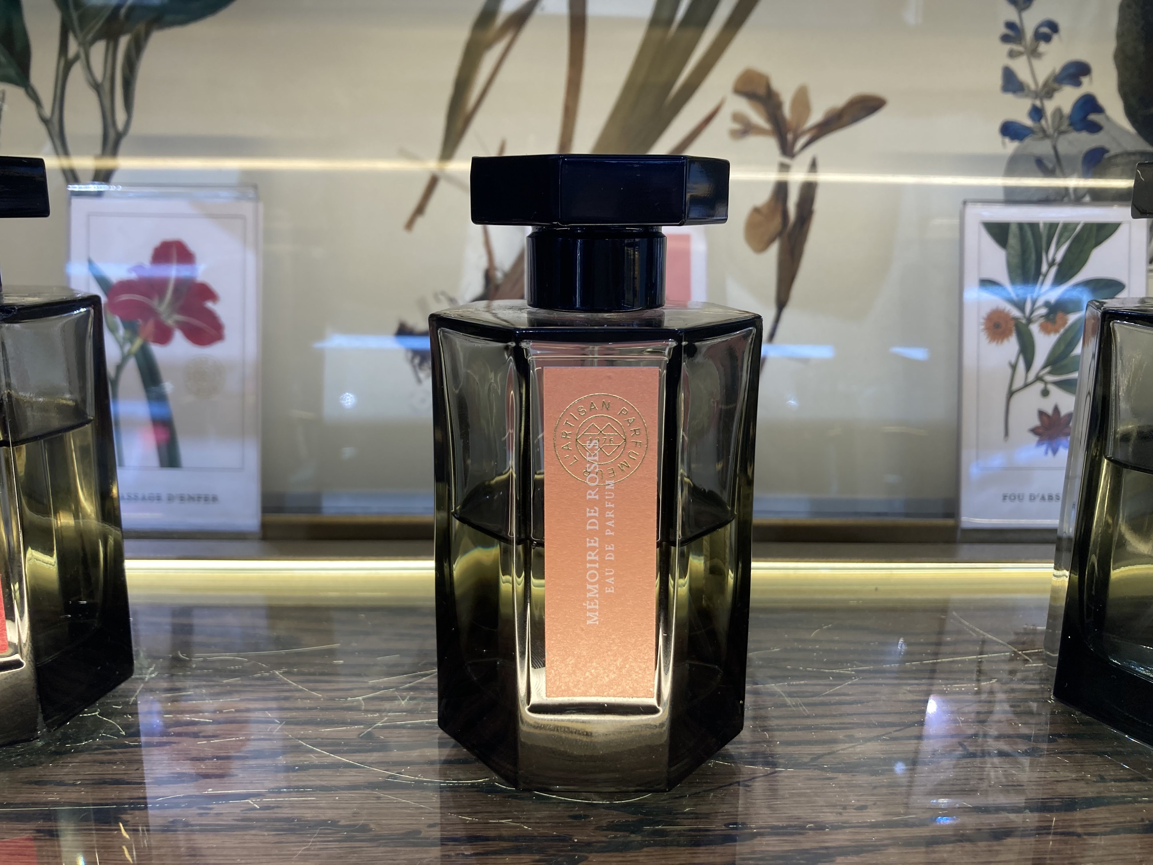 ありのままの薔薇の香りをボトルの中に。定番化を果たした「メモワール ド ローズ(MEMOIRE DE ROSES)」/『ラルチザン パフューム(L’ARTISAN PARFUMEUR)』