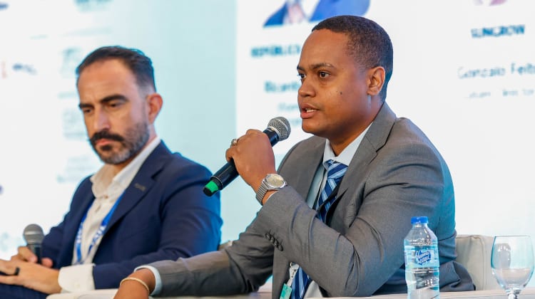 Huawei abre el debate en Caribe: ¿y si tener baterías no fuera suficiente?