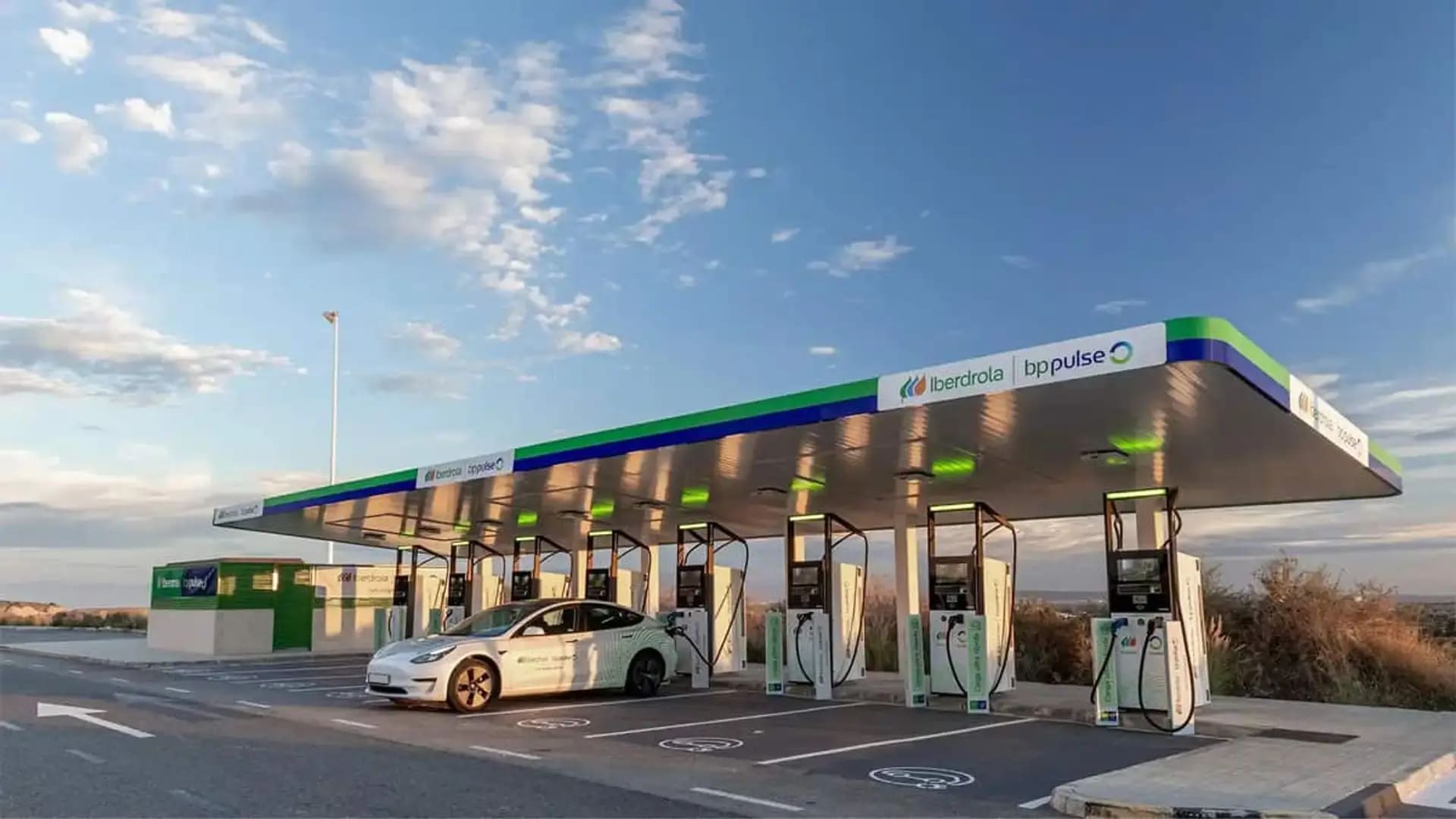 Recarga eMobility y renovables: ¿Qué energéticas lideran la carrera por capturar la nueva demanda eléctrica en España?