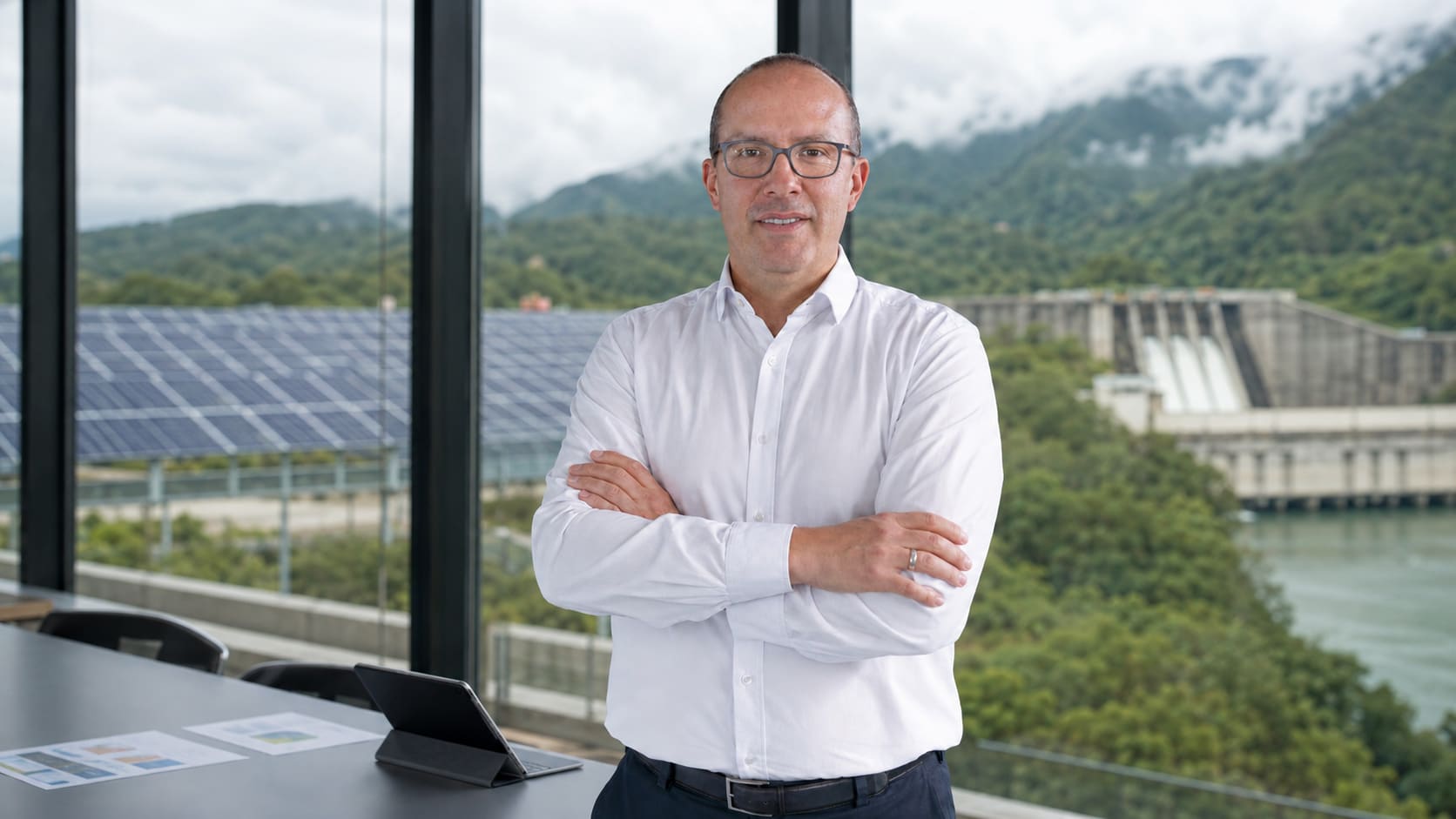 EPM analiza su paso por la subasta de Colombia: adjudica 285 MW solares y ya mira baterías 