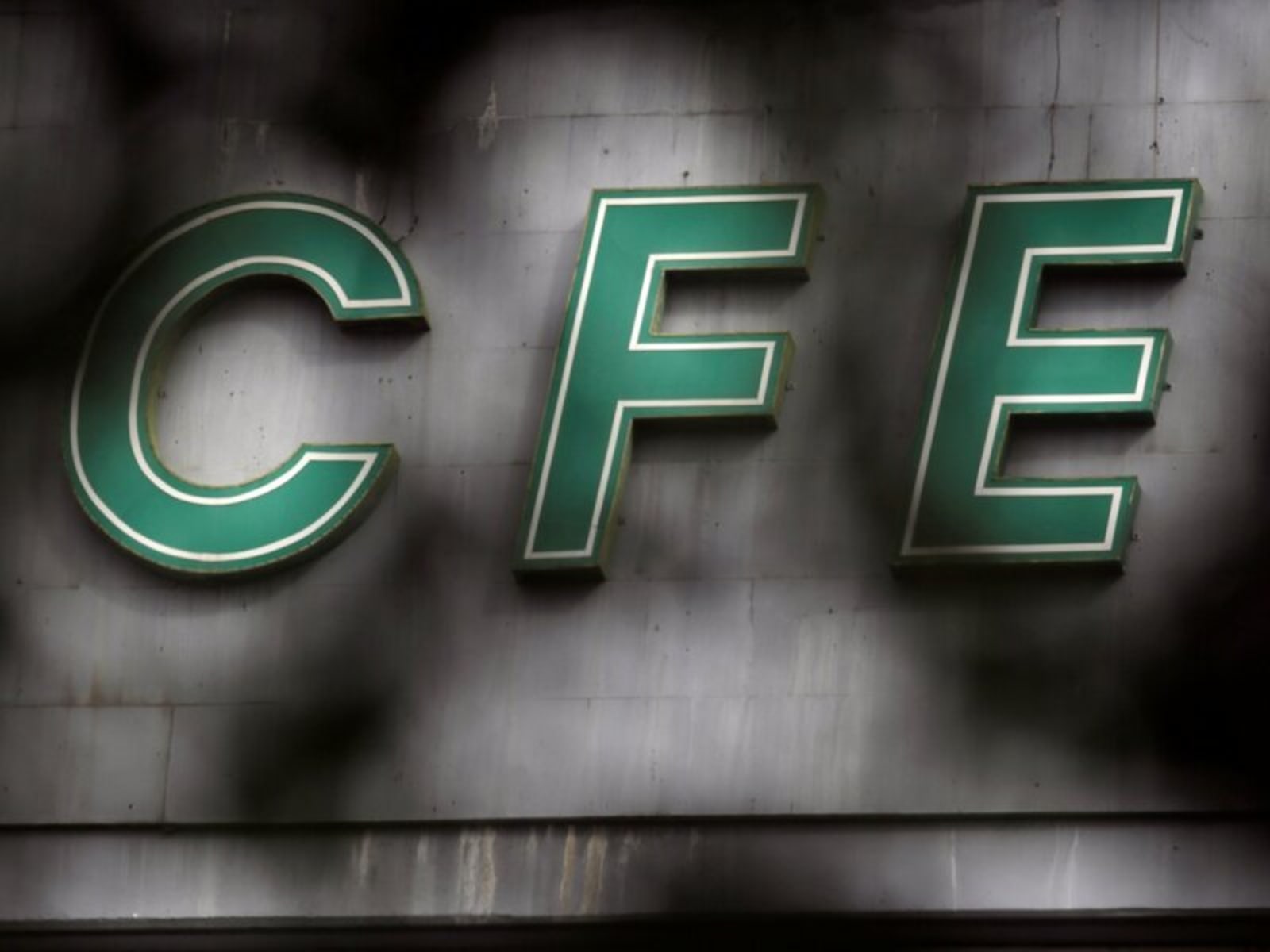 Nuevo reglamento eléctrico podría limitar la comercialización privada de energía al vínculo exclusivo con la CFE