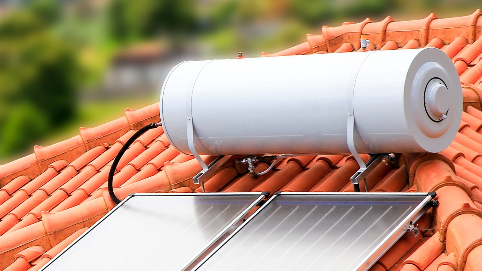Ya está operativo el plan para aumentar a 30 mil la fabricación de calefones solares en Argentina