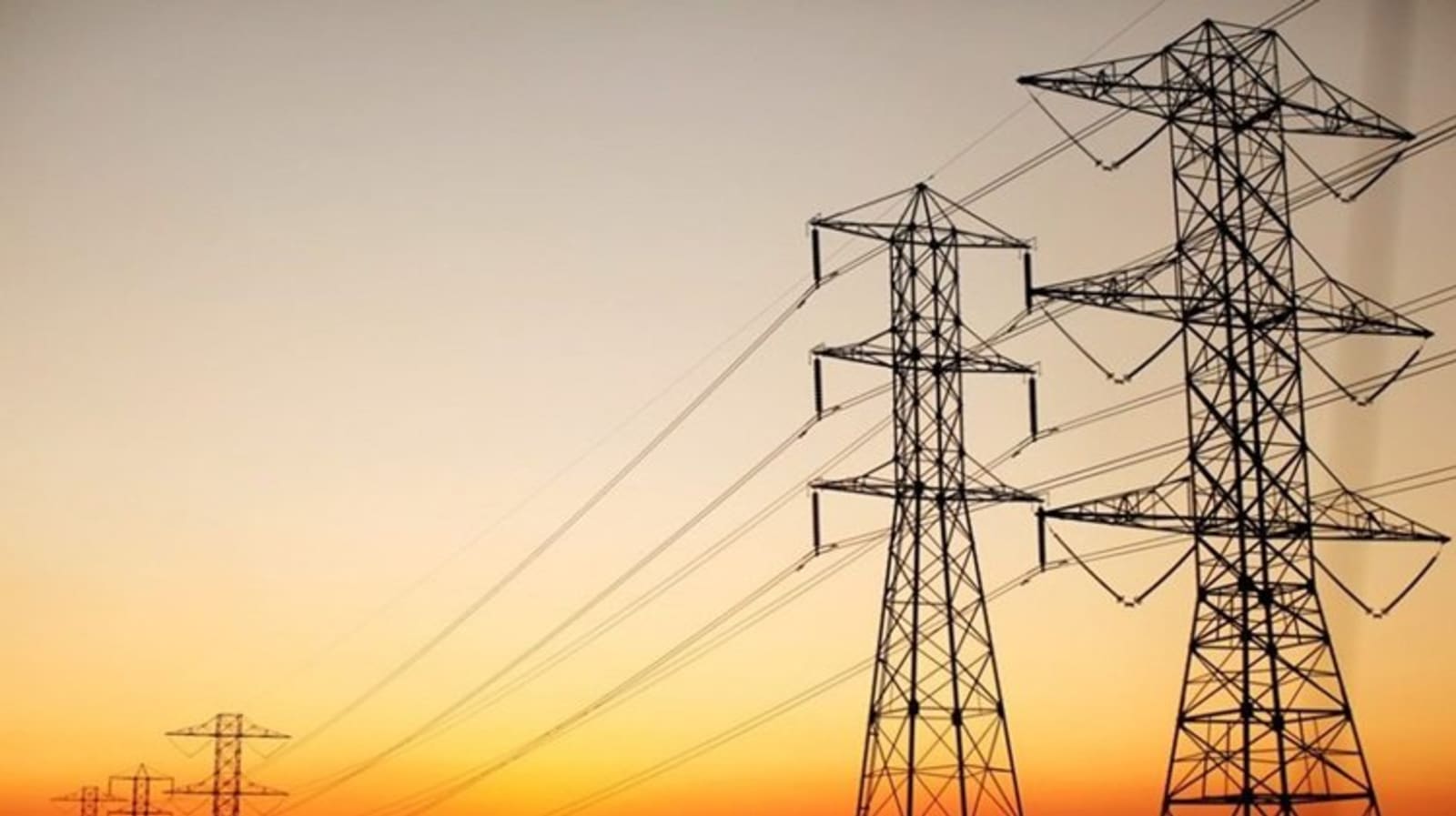 CFE de México presentó un plan de 58 obras de transmisión y prepara nuevas licitaciones