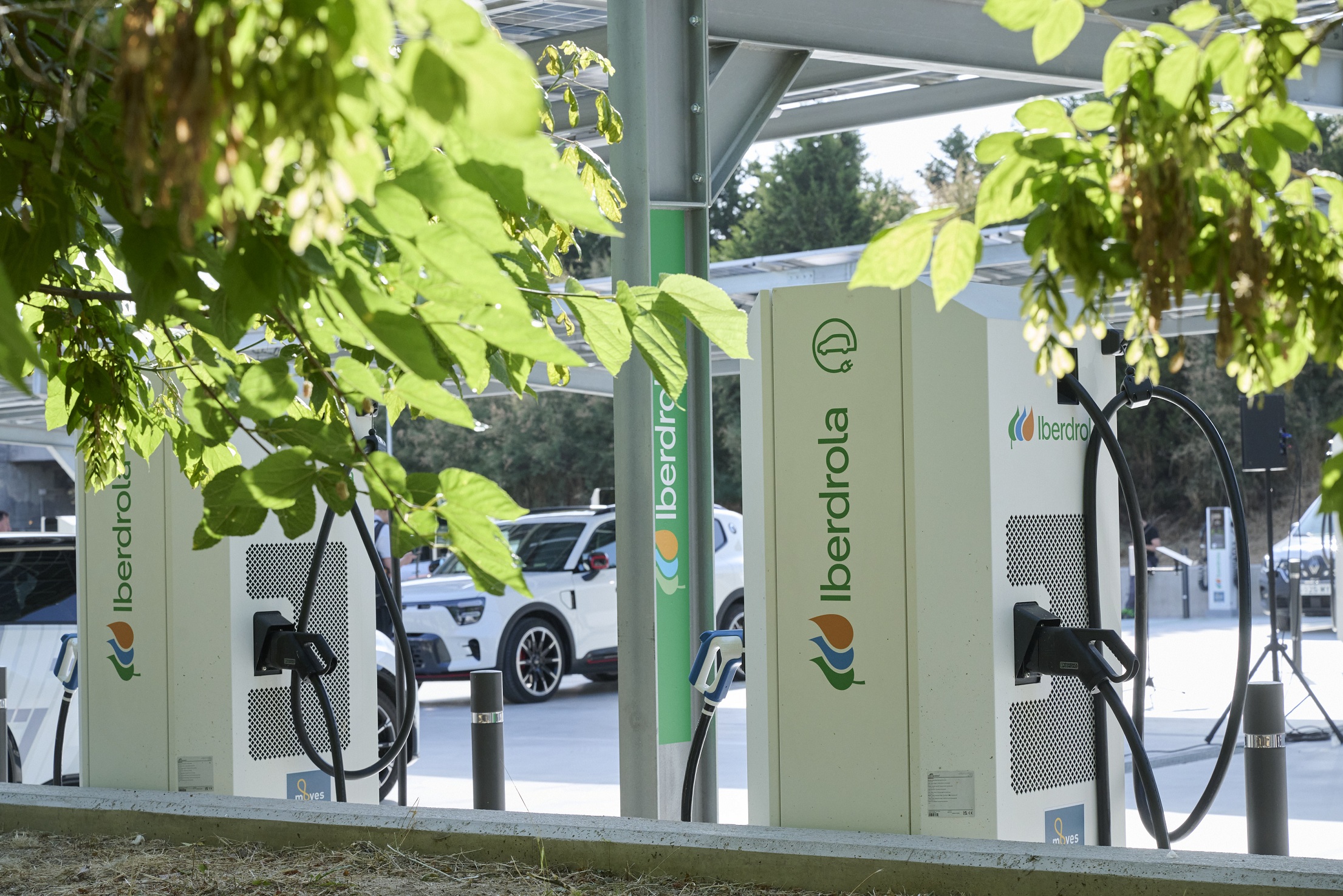 Iberdrola will install one in four new chargers in Spain by 2025 and ...