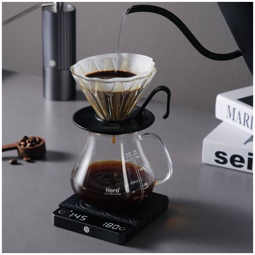 Весы zeroHero E-Smart для кофе с точностью 0.1 г, влагостойкий корпус, 1200 мАч, размеры 11.6 × 10 × 1.4 см