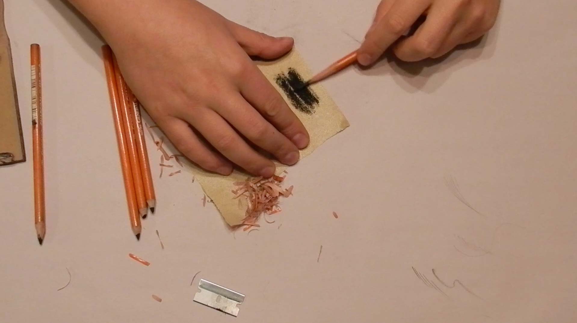 How To Sharpen Charcoal Pencils Process 3