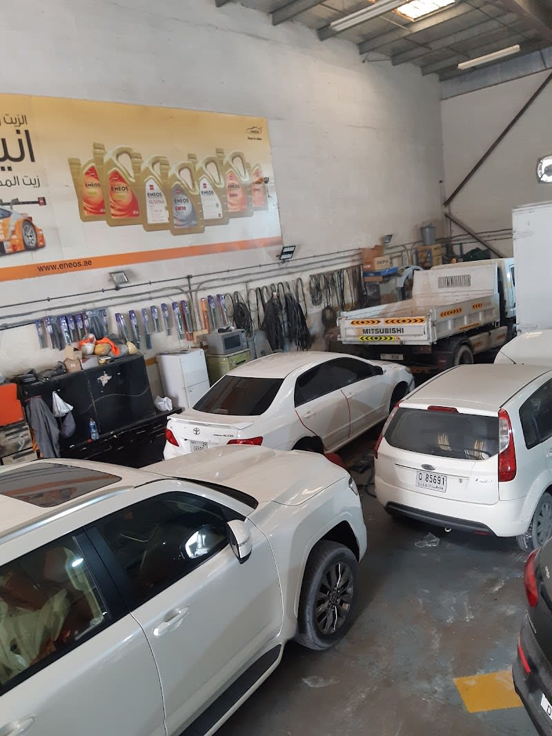 Al Towar Star Garage — photo 1 of 3