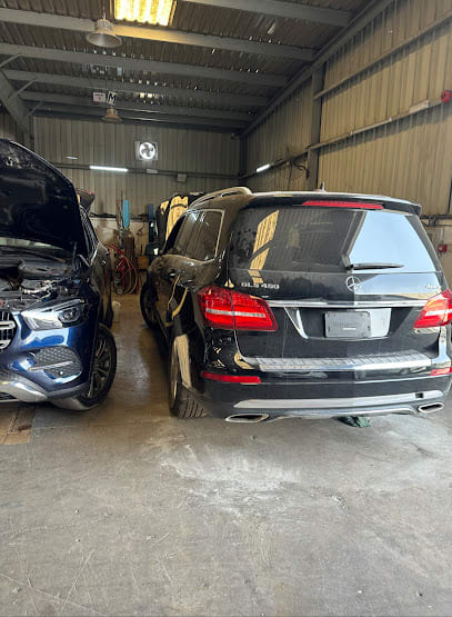 QASR AUTO SERVICES ورشة قصر لصيانة السيارات — photo 1 of 6