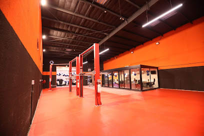 Extra Miles Garage — photo 1 of 6