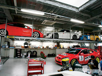 AGMC - MINI Body shop — photo 1 of 2