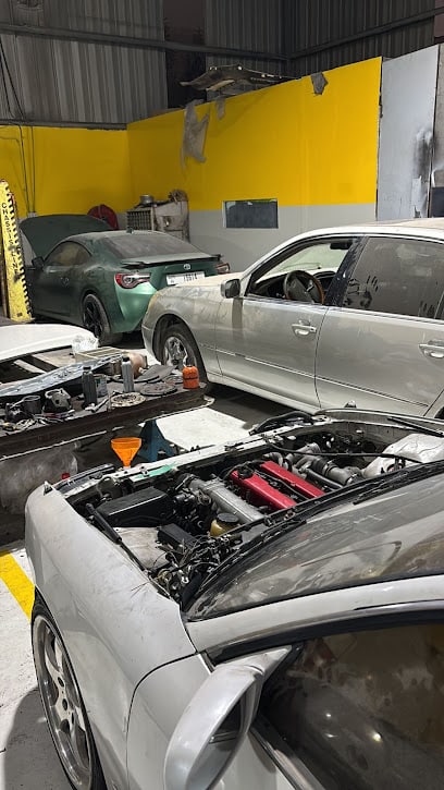 Wadi Shees garage — photo 1 of 5