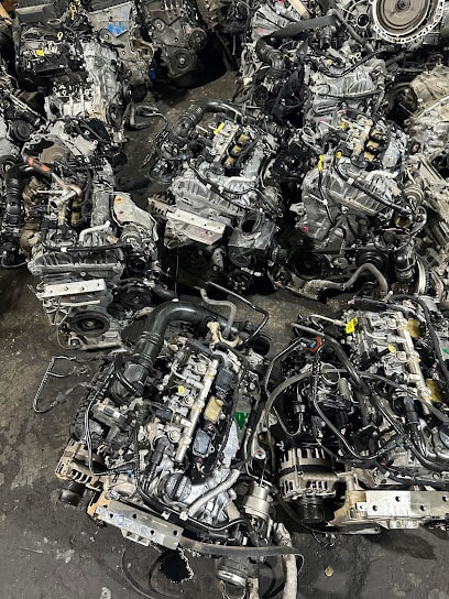 Hongqi & Bestune used auto parts sharjah — photo 1 of 4