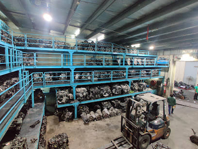 Abbas Khadim used Auto Spare Parts عباس خادم لقطع غيار السيارات المستعملة — photo 1 of 3
