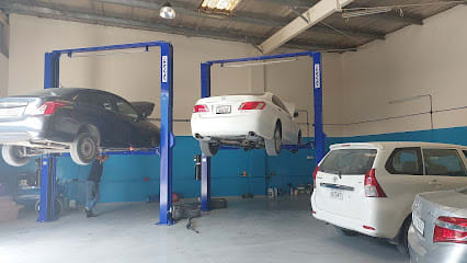 Al areej Auto Car forklift maintanance and repair centre — photo 1 of 5