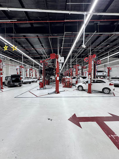 Royal Swiss Auto Services, Emirates Industrial City, Sharjah — photo 1 of 6