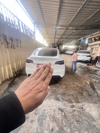 Cheng Xin Chinese Car Garage 17 number sharjah