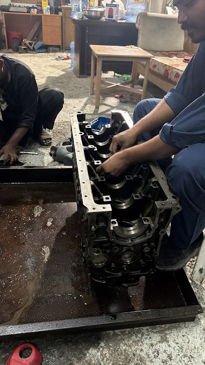 Umm al Quwain Equipment Service Cranes Forklift Pickup Repair