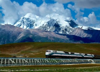 China-Building-Rail-Tunnel-Mount-Everest