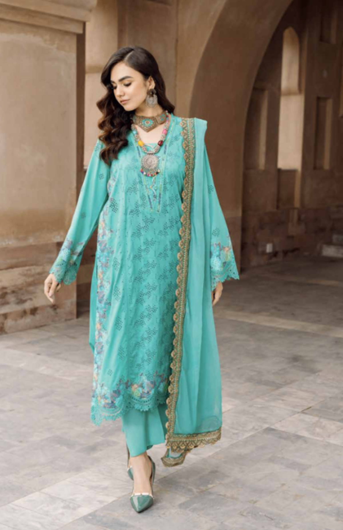 CHARIZMA ANDAZ | STITCH 5