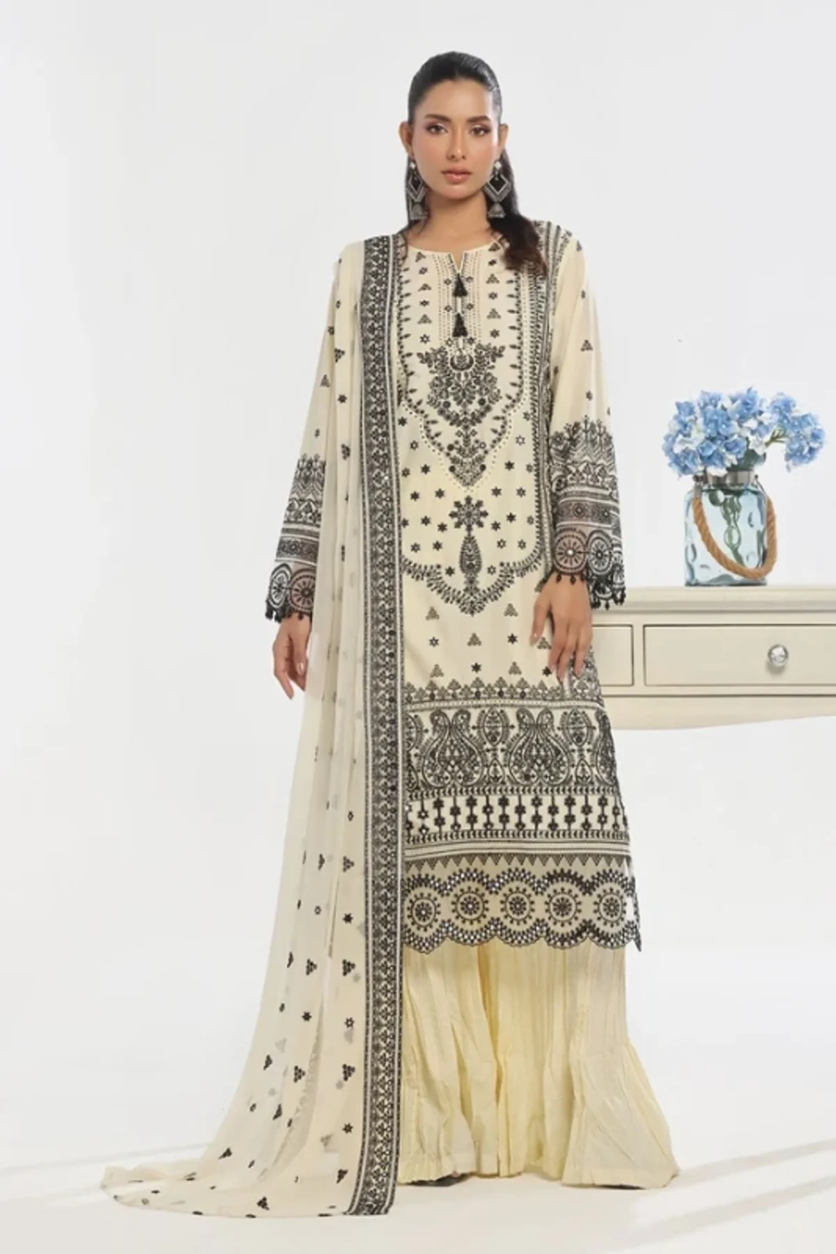 Gul Ahmed Premium Luxury 2025 12