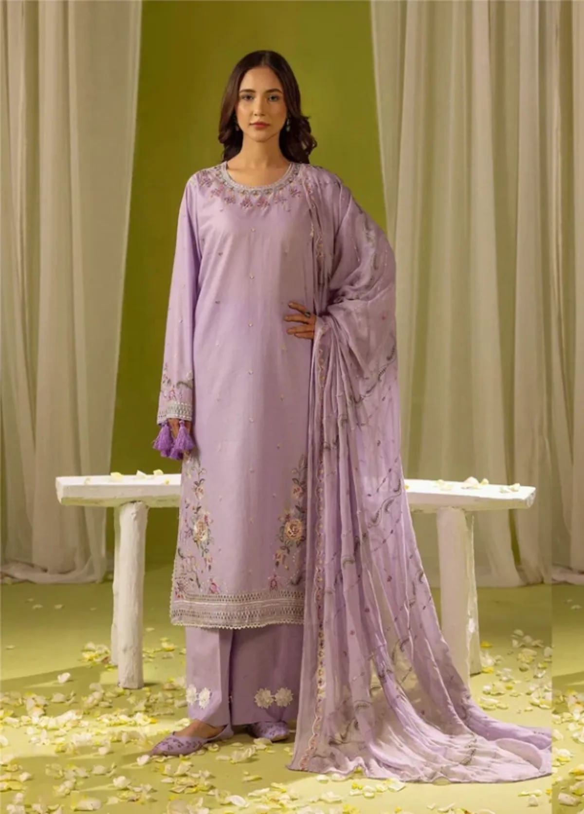 KHOOBSURAT Signature Lawn 8