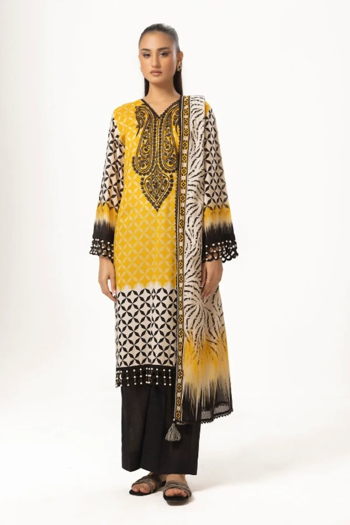 GUL AHMED Summer Lawn 4