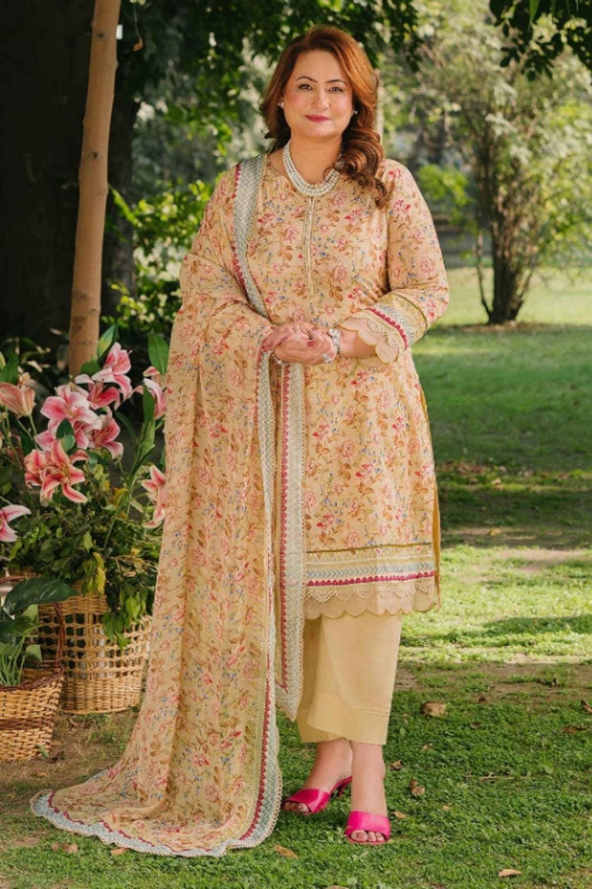 Gul Ahmed MOTHER Lawn 6