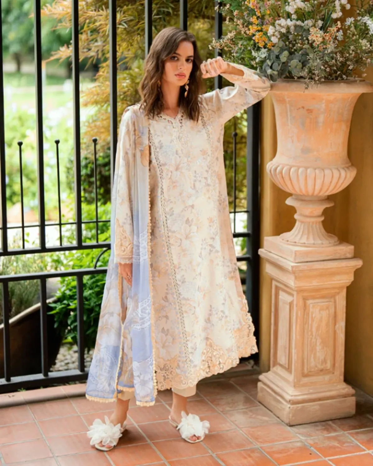 Roheenaz Summer Reverie Luxury Lawn 14