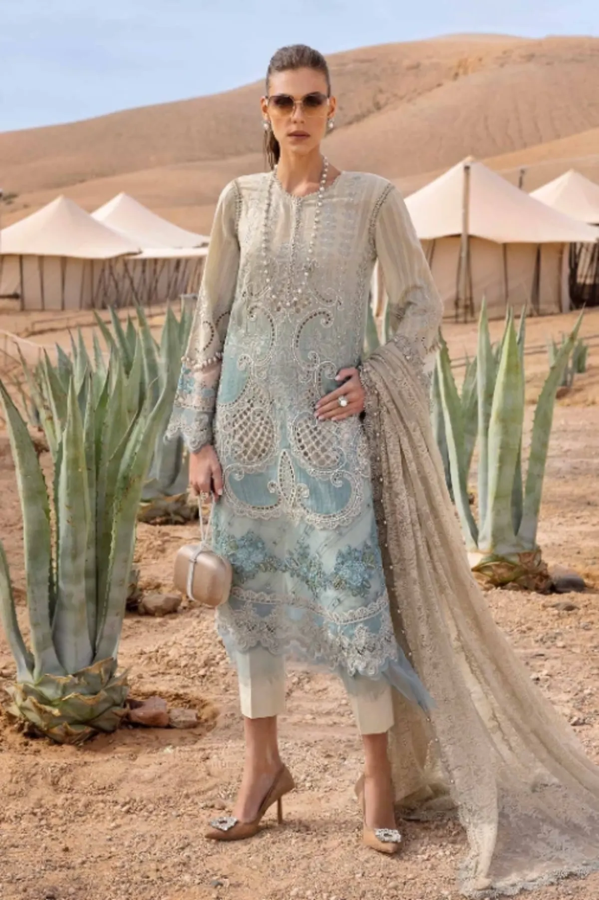 Maria B vol-25 18