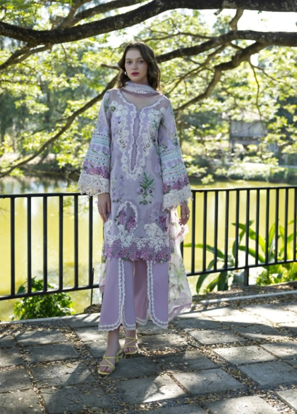ELAF SIGNATURE EMBROIDERED LAWN'26 3