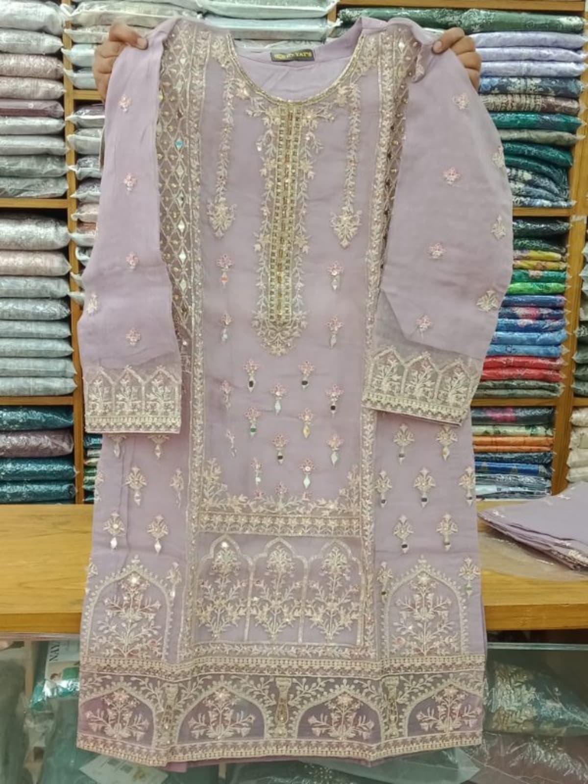 Hayat Organza 50/S M32 3