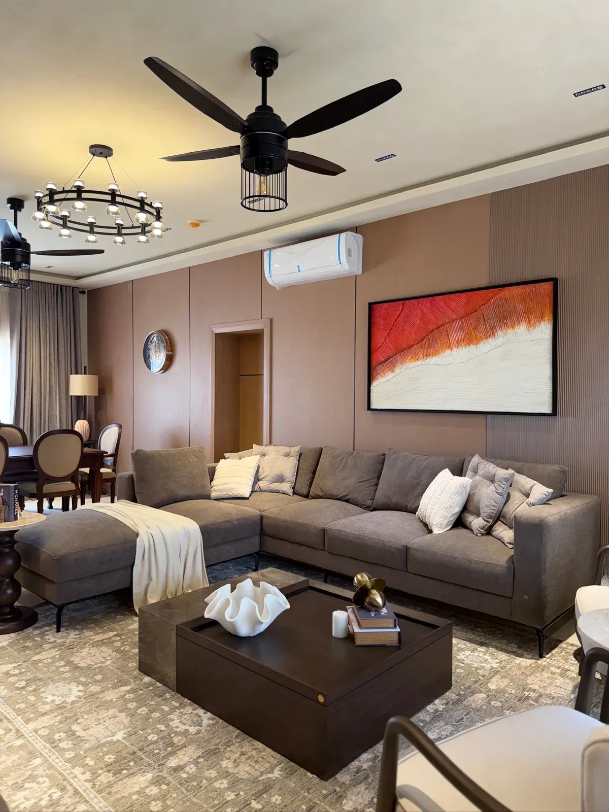 The Modelle Lounge Sofa