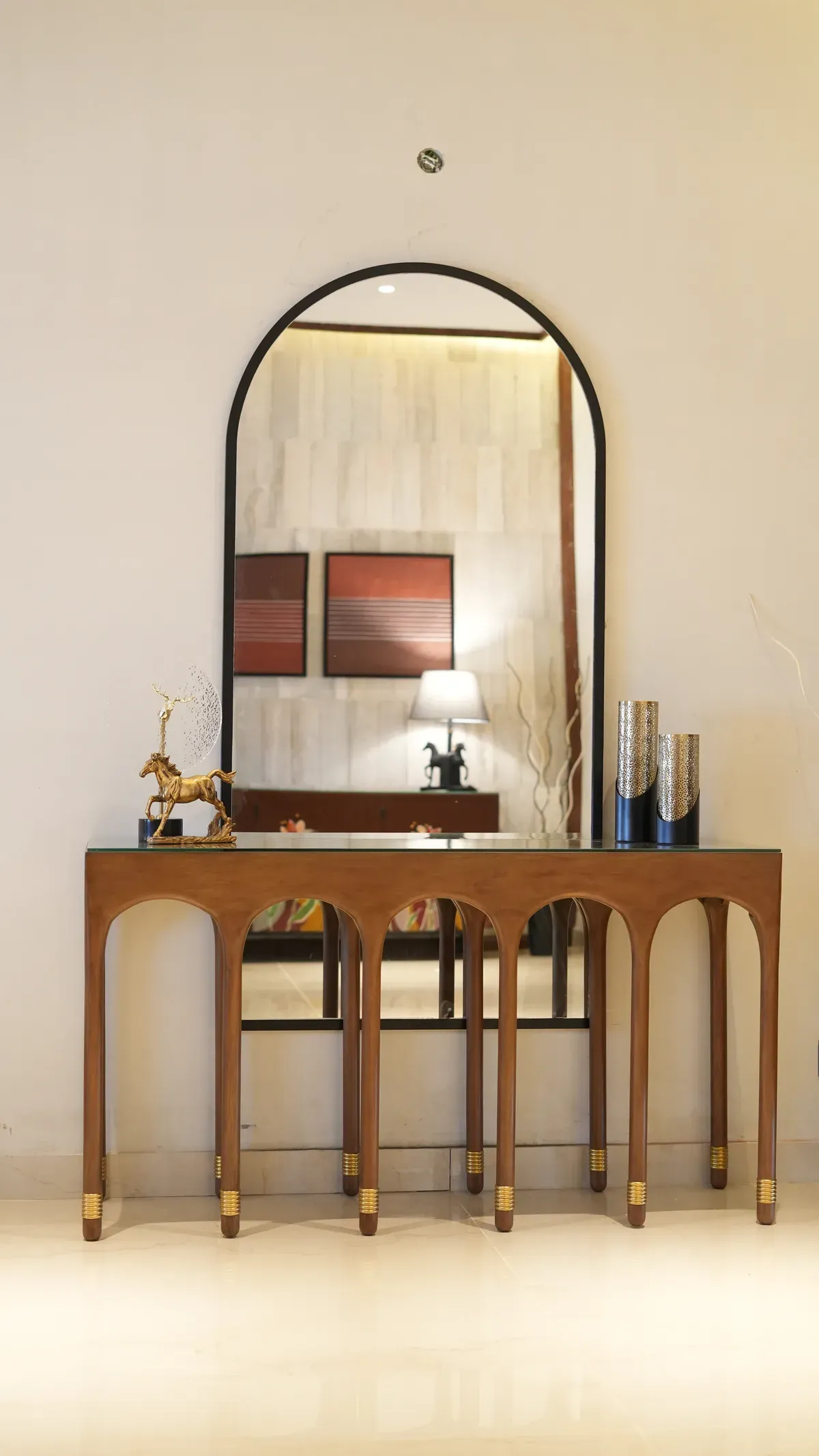 Arch Way console