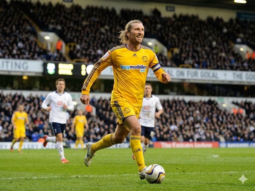 Football Villains #27: Robbie Savage