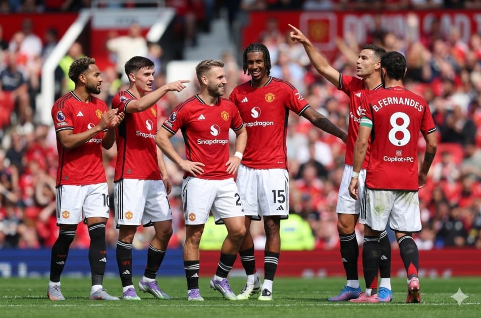 Man Utd's Pre-Season Drama: Wrexham, PSG, and a Cancelled Game?