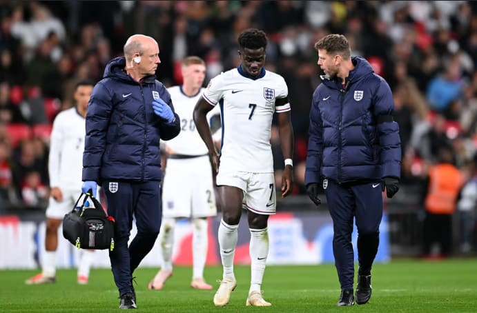 Bukayo Saka injury scare before World Cup worries England camp