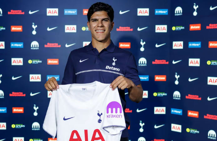 Tottenham signs Mateus Fernandes in £85m deal