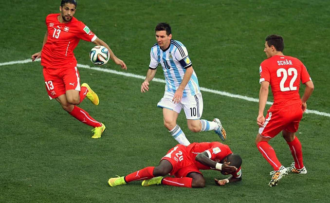 Argentina v Switzerland: Messi leads Argentina charge